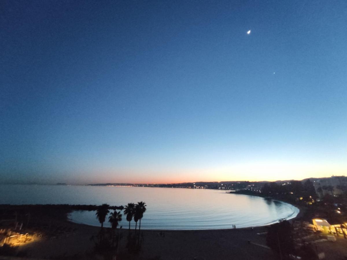 埃斯特波纳Front Sea View Penthouse公寓 外观 照片