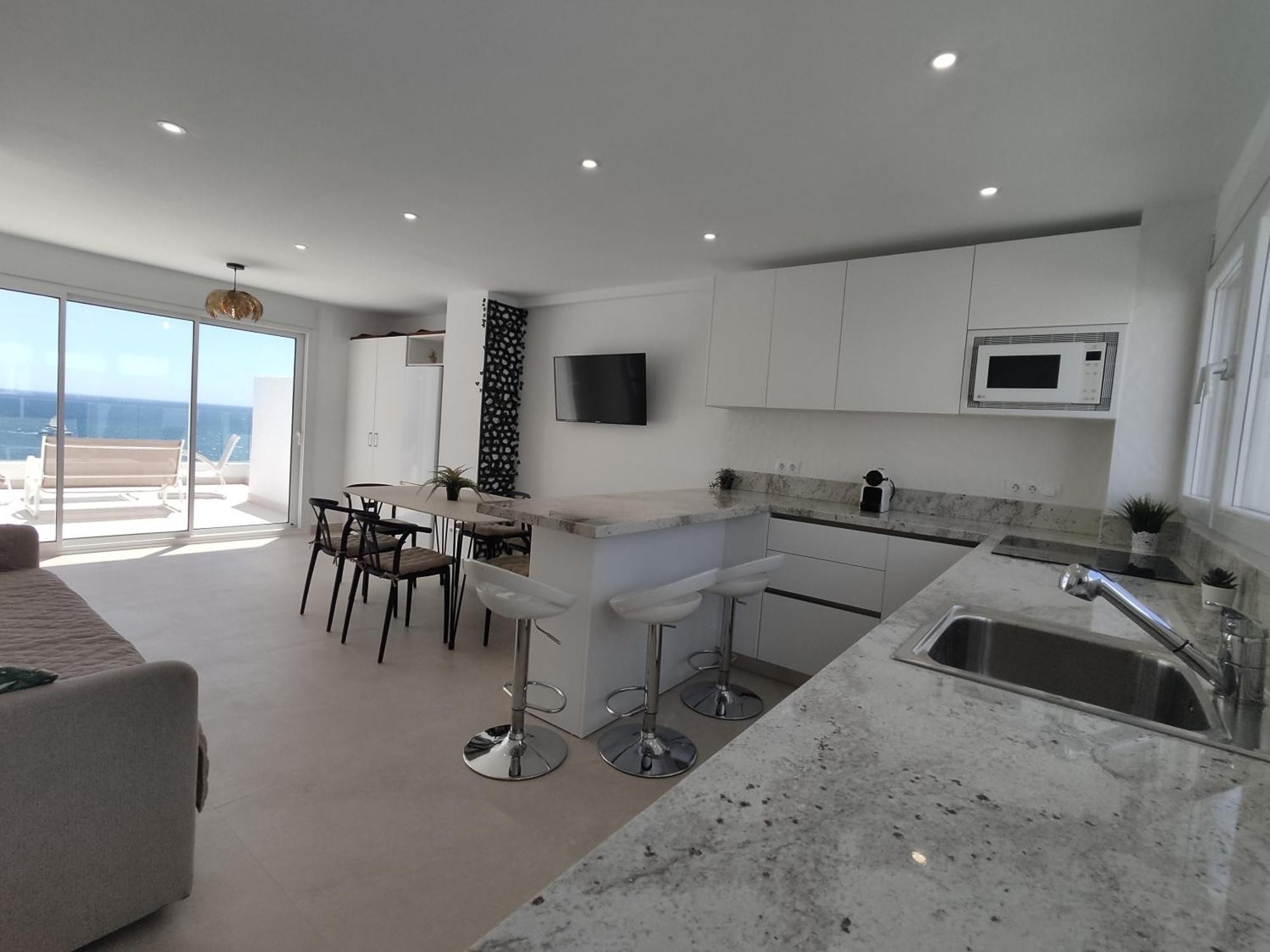 埃斯特波纳Front Sea View Penthouse公寓 外观 照片