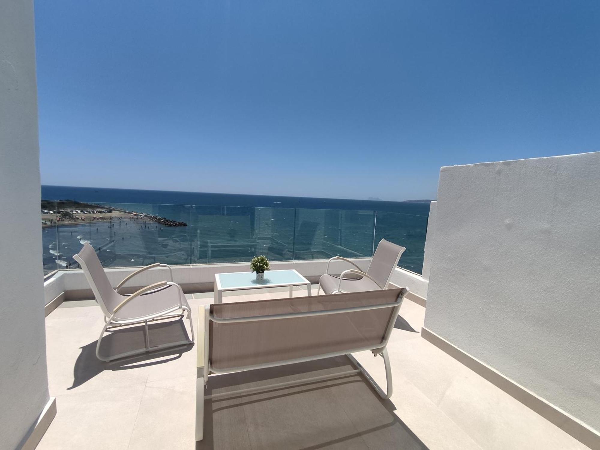 埃斯特波纳Front Sea View Penthouse公寓 外观 照片